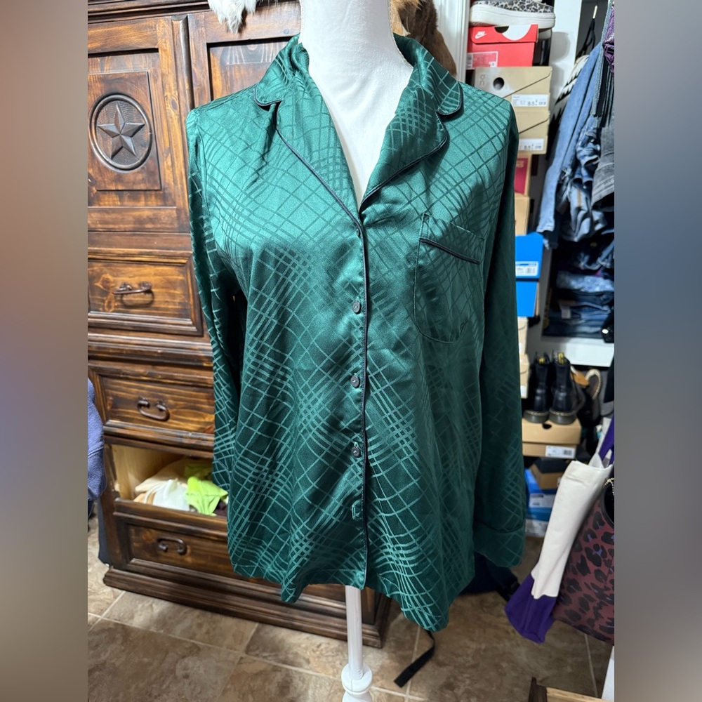 Victoria's Secret Emerald Satin PJs